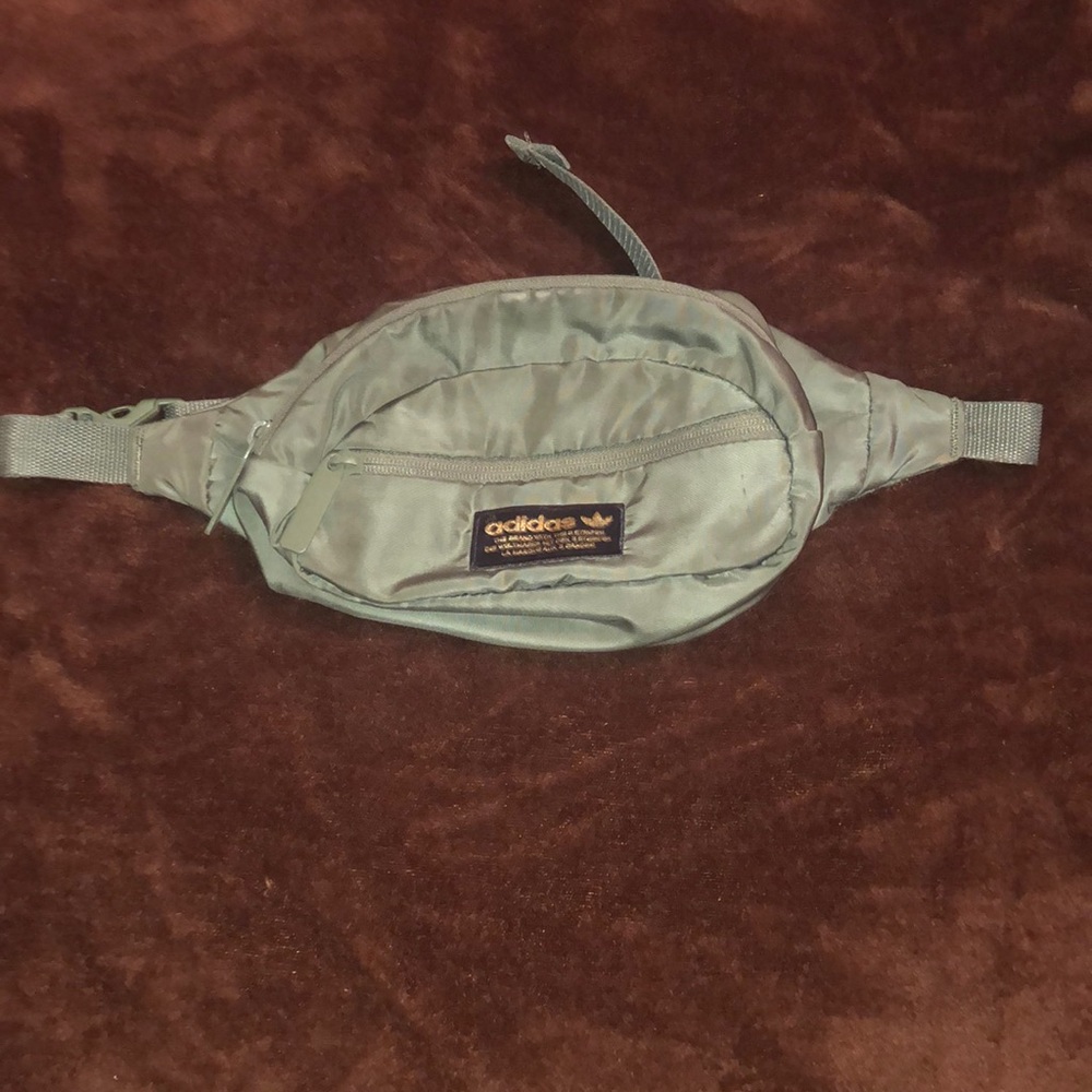 Fanny pack (belt bag)